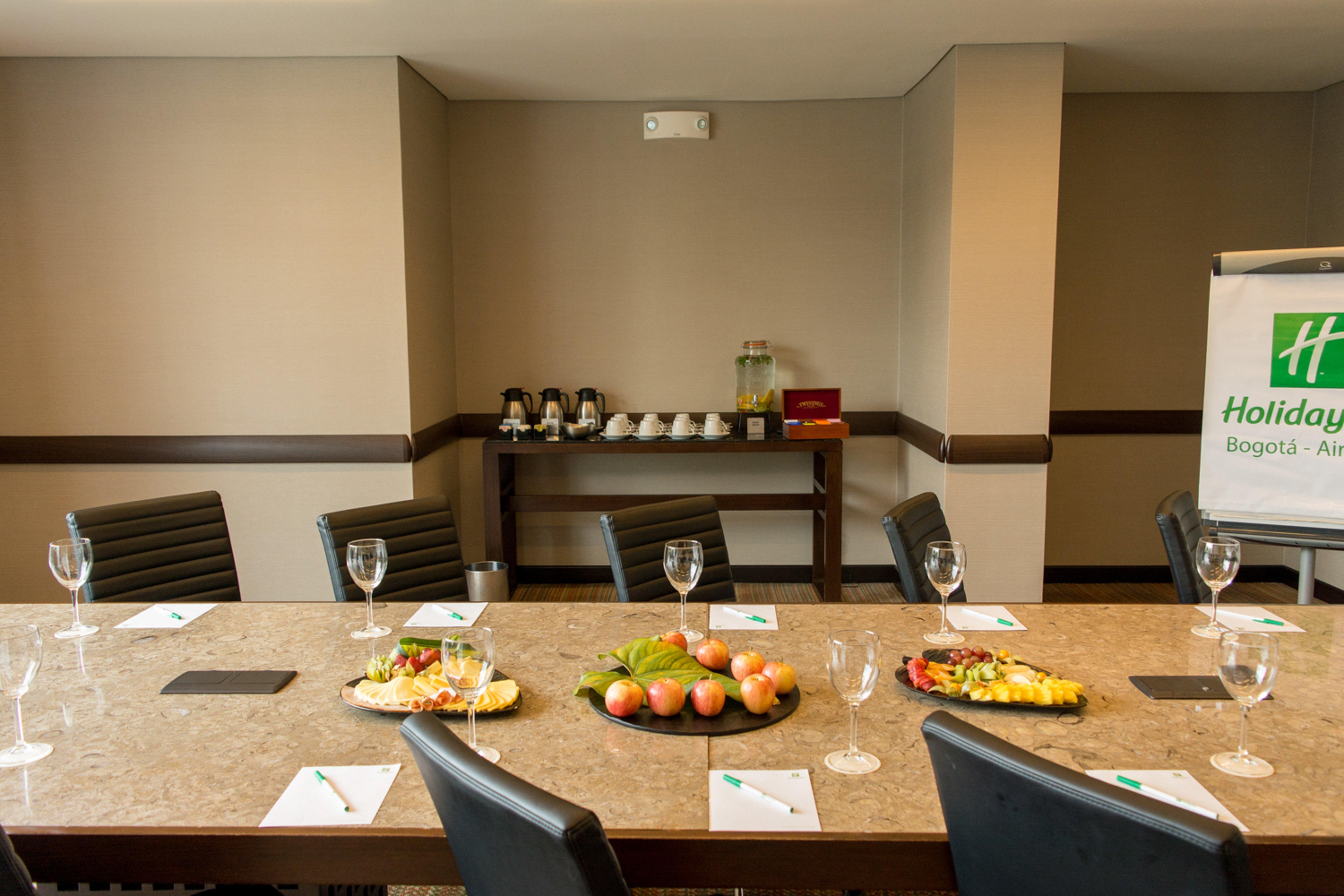 Holiday Inn Bogota Airport By Ihg Экстерьер фото