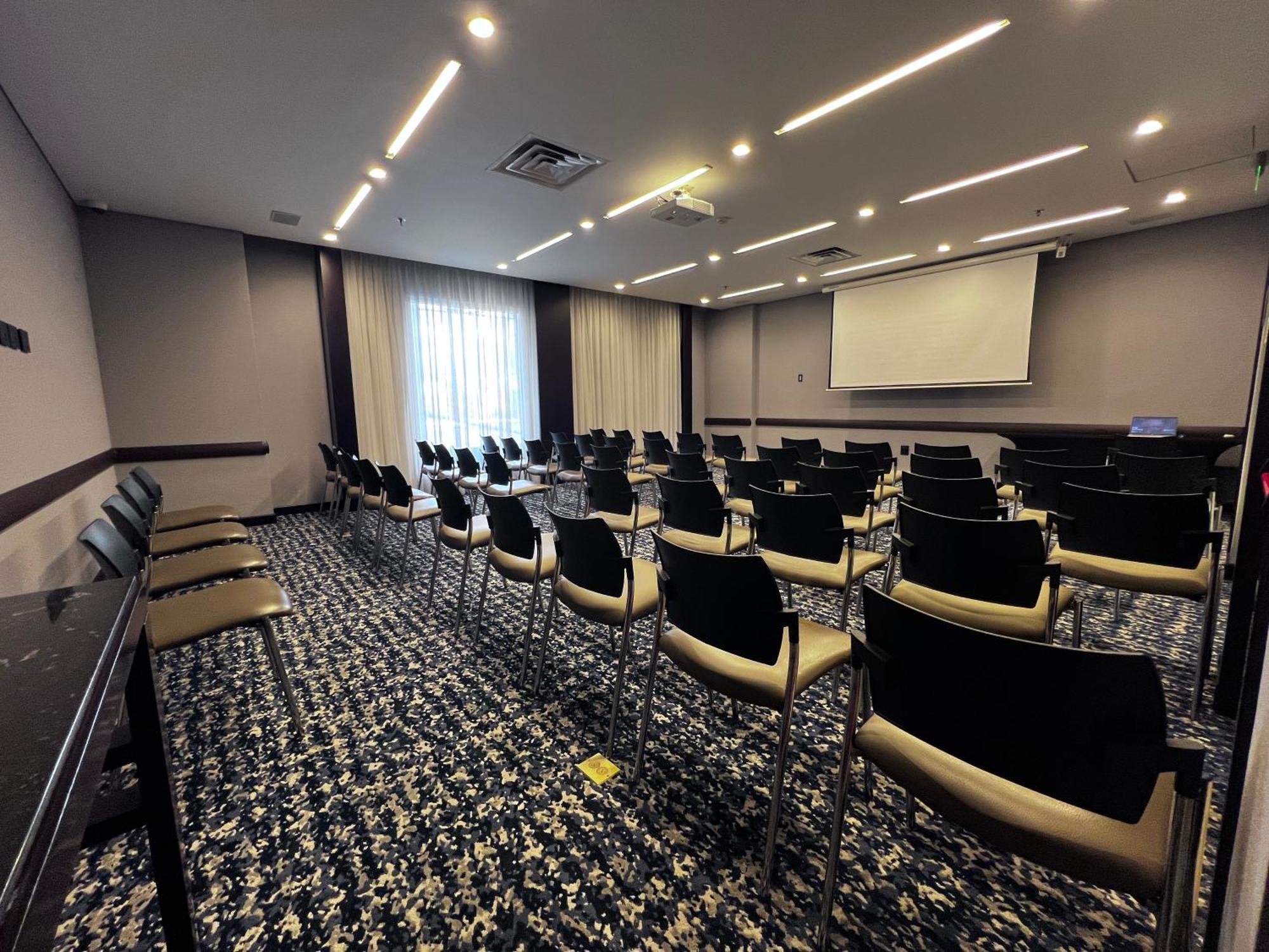 Holiday Inn Bogota Airport By Ihg Экстерьер фото