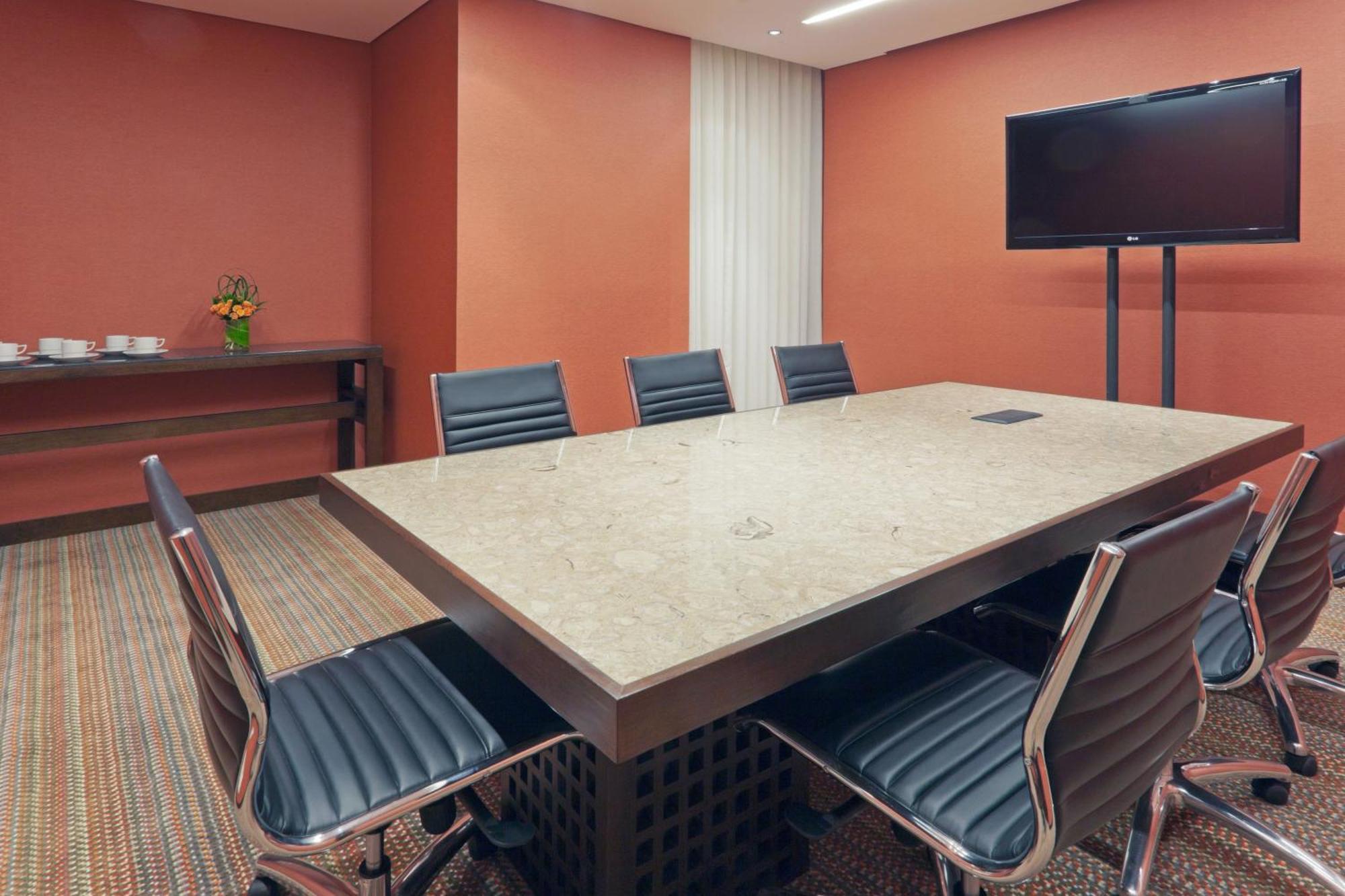 Holiday Inn Bogota Airport By Ihg Экстерьер фото