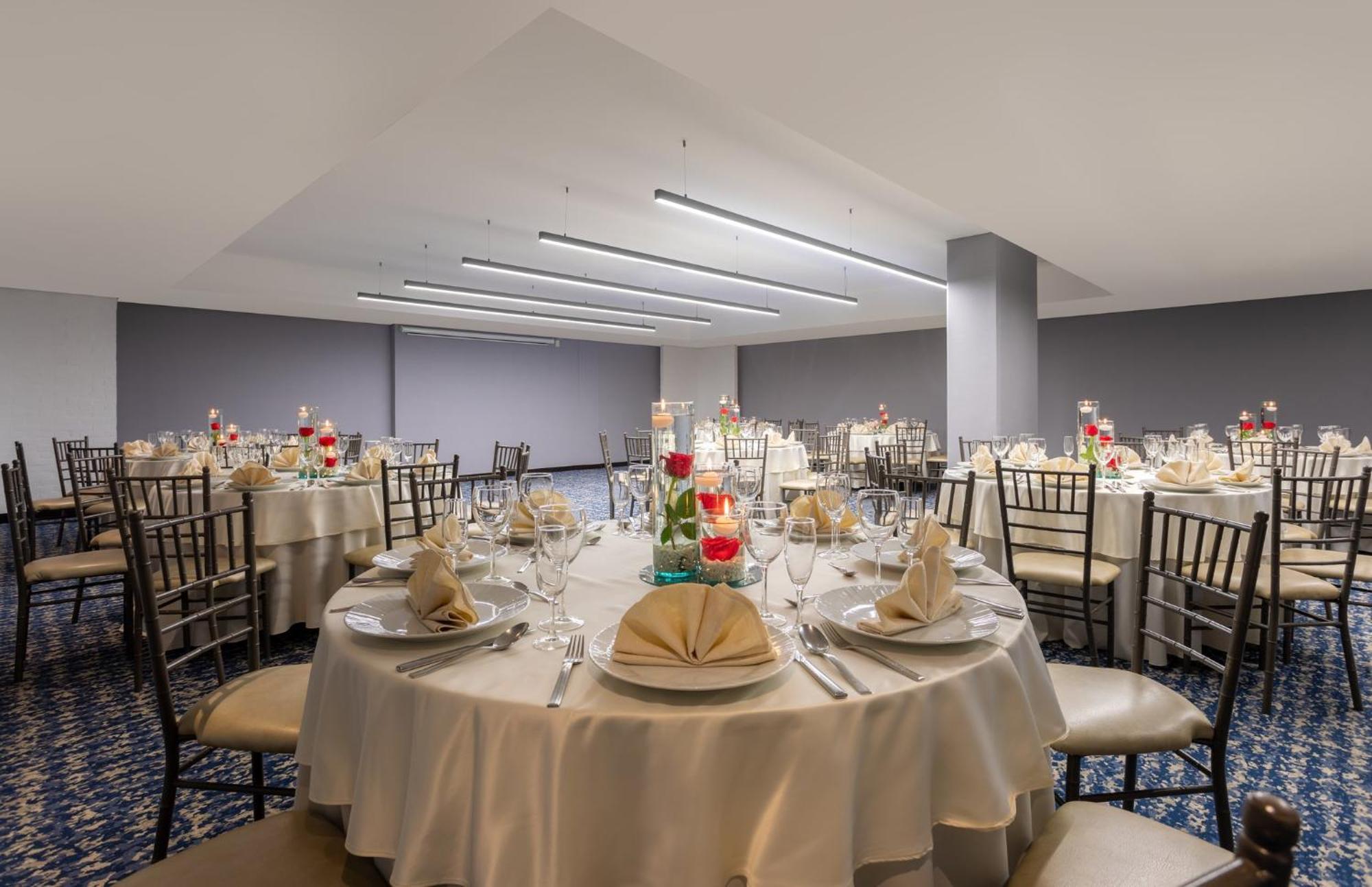 Holiday Inn Bogota Airport By Ihg Экстерьер фото
