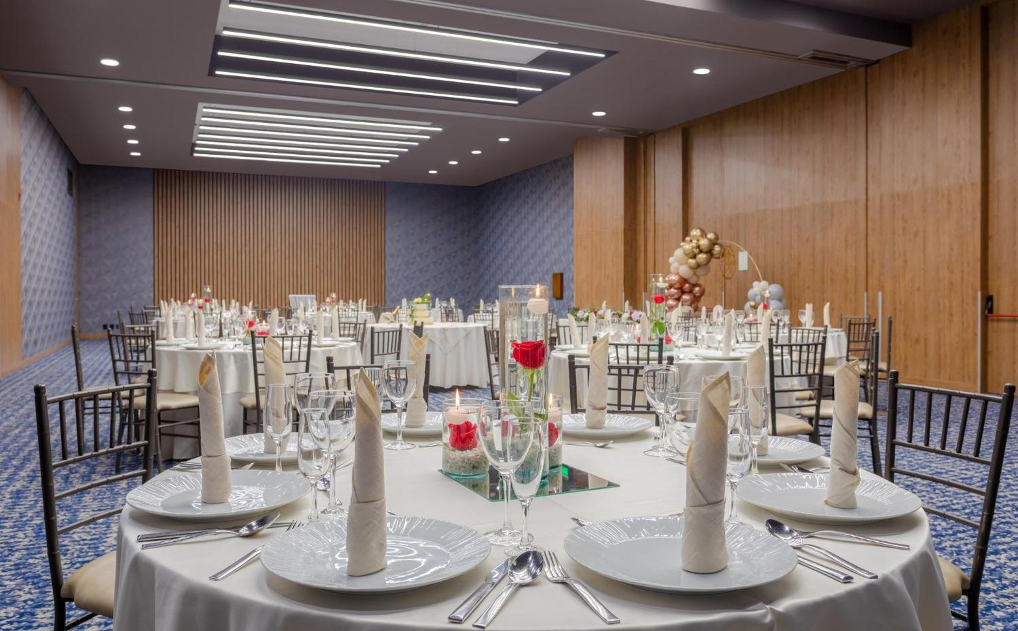 Holiday Inn Bogota Airport By Ihg Экстерьер фото