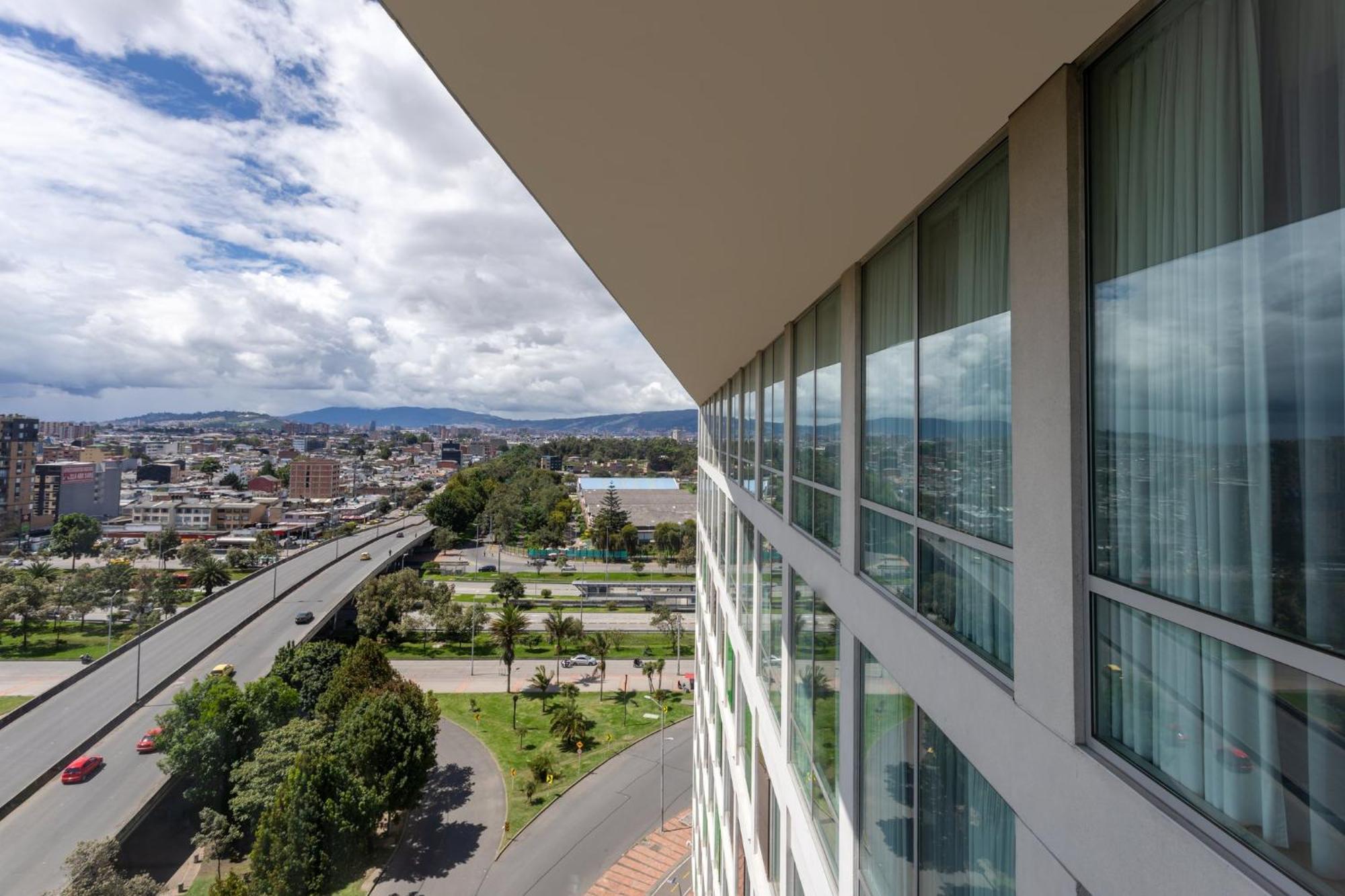 Holiday Inn Bogota Airport By Ihg Экстерьер фото